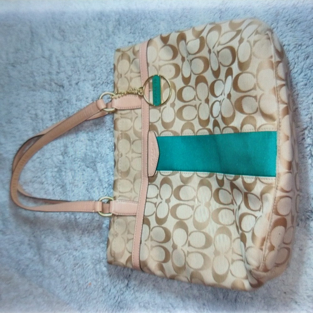 VGUC. Vintage Coach Signature Stripe Tote. StyleF28504.
